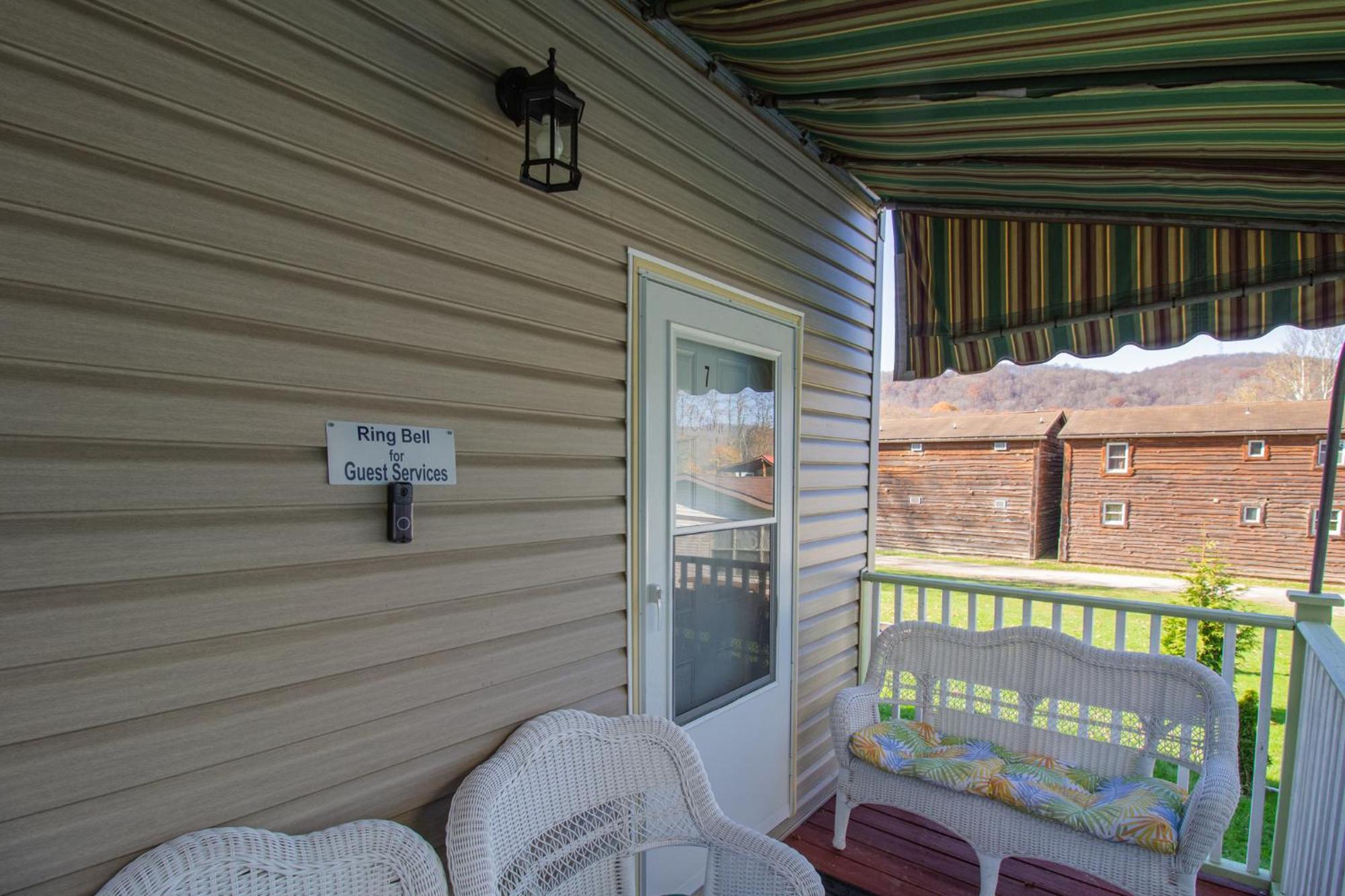 Stay In Ohiopyle In The Middle Of Town By The Gap Trail Exterior foto